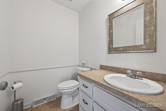 3415 N Applecrest Court, Ada, MI 49301