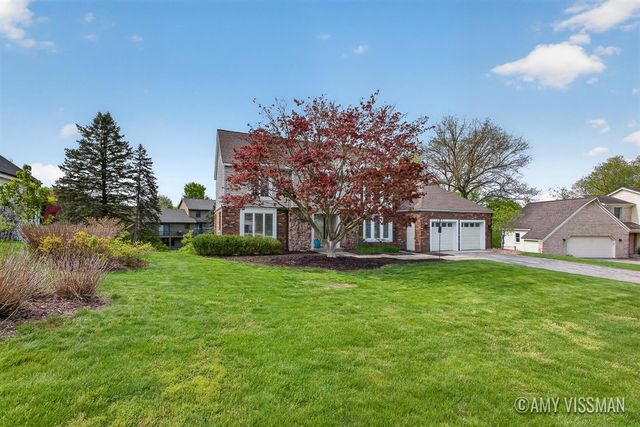 3415 N Applecrest Court, Ada, MI 49301