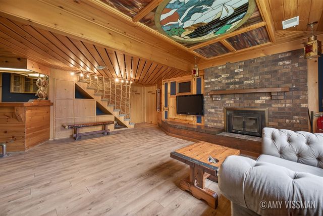 3415 N Applecrest Court, Ada, MI 49301