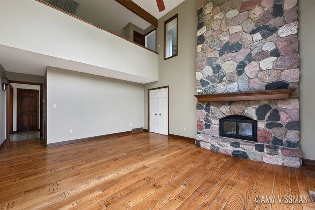 3415 N Applecrest Court, Ada, MI 49301