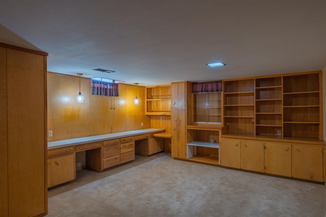 2102 Roach St, Salina, KS 67401