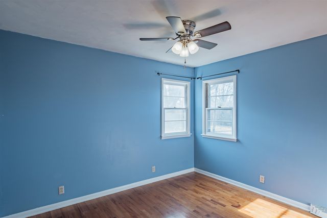 2102 Roach St, Salina, KS 67401