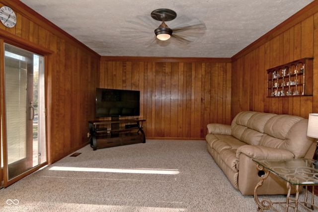 3919 Shadow Hill Lane, Greenwood, IN 46142