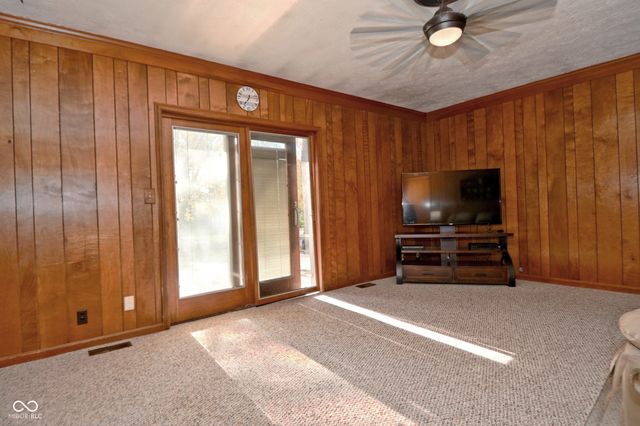 3919 Shadow Hill Lane, Greenwood, IN 46142