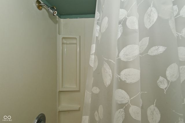 3919 Shadow Hill Lane, Greenwood, IN 46142