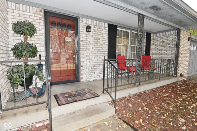 3919 Shadow Hill Lane, Greenwood, IN 46142