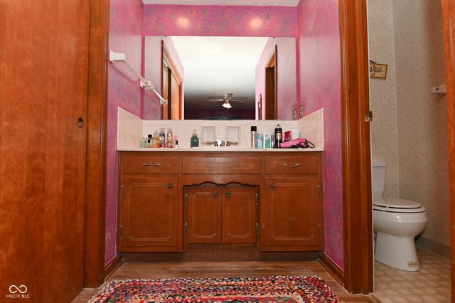 3919 Shadow Hill Lane, Greenwood, IN 46142