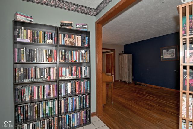 3919 Shadow Hill Lane, Greenwood, IN 46142