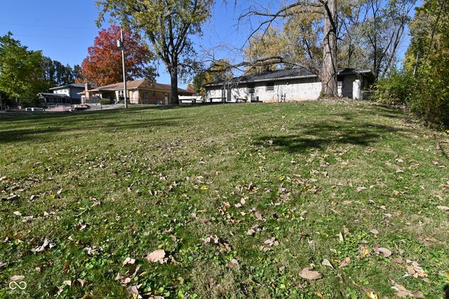 3919 Shadow Hill Lane, Greenwood, IN 46142