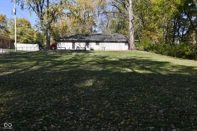 3919 Shadow Hill Lane, Greenwood, IN 46142