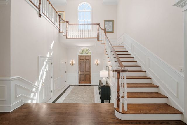 340 E Westleigh Road, Lake Forest, IL 60045