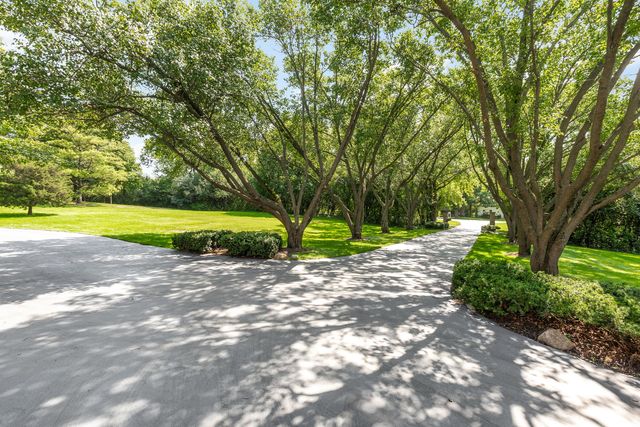 340 E Westleigh Road, Lake Forest, IL 60045