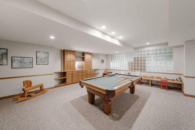 340 E Westleigh Road, Lake Forest, IL 60045