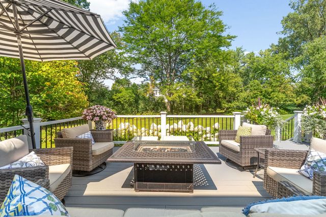 340 E Westleigh Road, Lake Forest, IL 60045