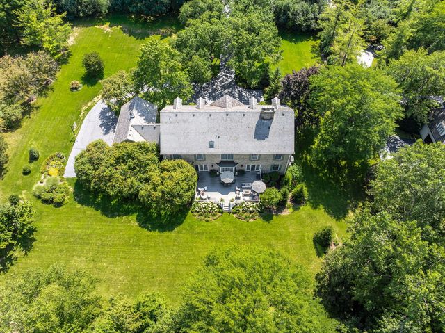 340 E Westleigh Road, Lake Forest, IL 60045