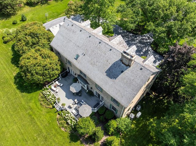 340 E Westleigh Road, Lake Forest, IL 60045