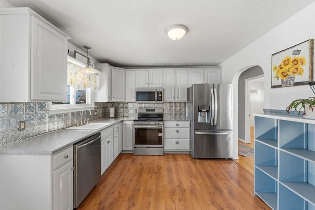 93 Blue Bell Rd, Worcester, MA 01606