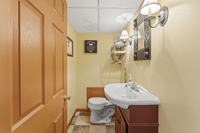 93 Blue Bell Rd, Worcester, MA 01606