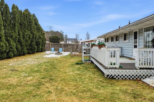 93 Blue Bell Rd, Worcester, MA 01606