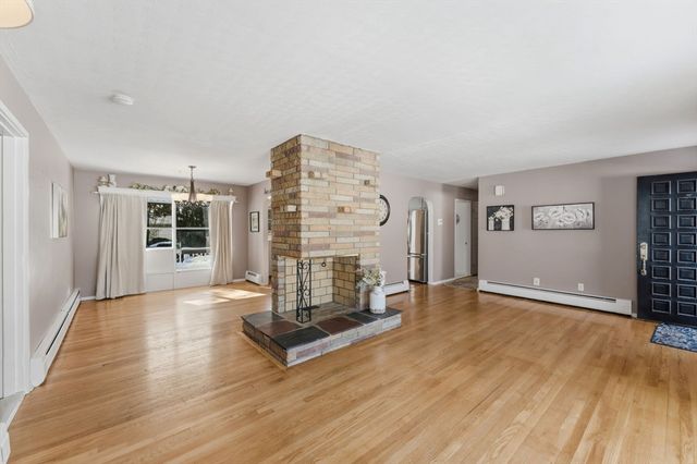 93 Blue Bell Rd, Worcester, MA 01606