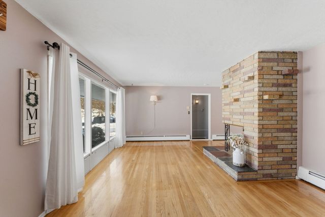 93 Blue Bell Rd, Worcester, MA 01606