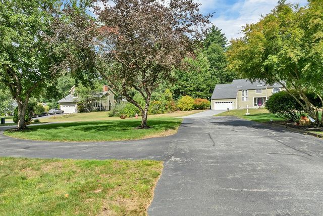 7 Virginia Court, Hooksett, NH 03106