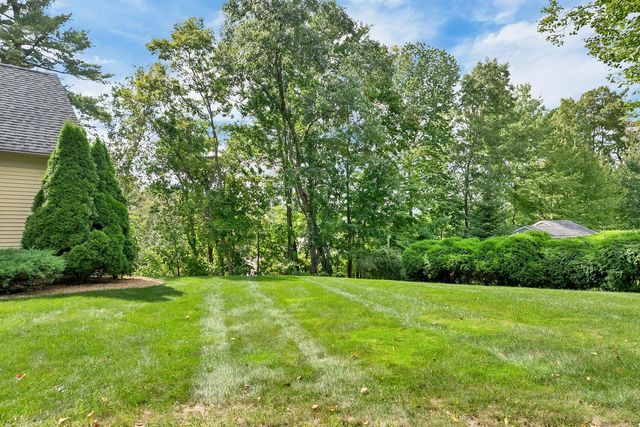 7 Virginia Court, Hooksett, NH 03106