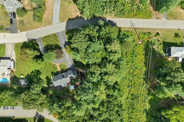 7 Virginia Court, Hooksett, NH 03106
