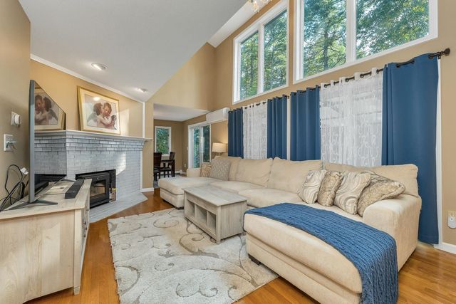 7 Virginia Court, Hooksett, NH 03106