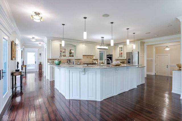 10821 Club Point Drive, Fishers, IN 46037