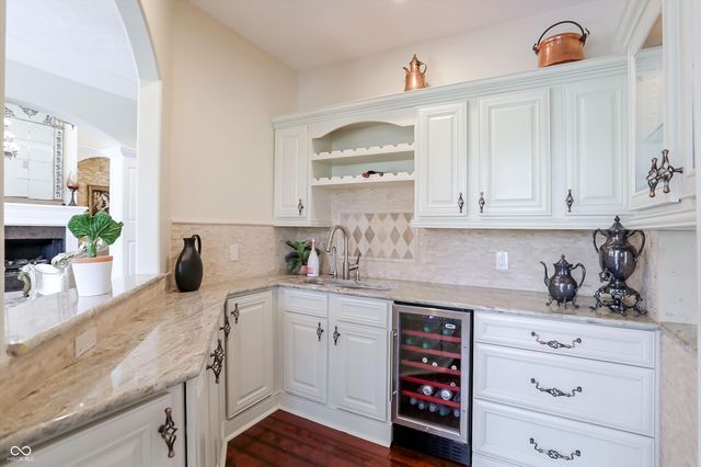10821 Club Point Drive, Fishers, IN 46037