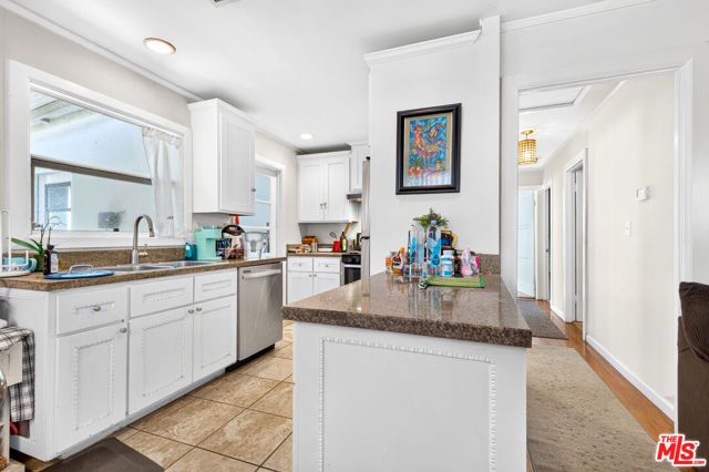 6226 Goodland Avenue, Los Angeles, CA 91606