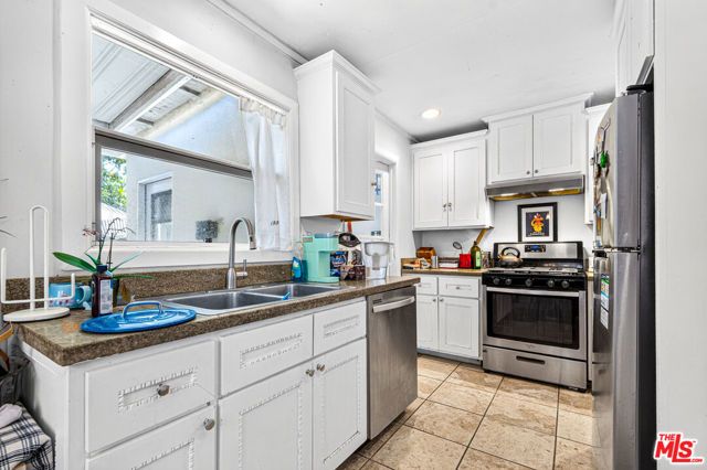 6226 Goodland Avenue, Los Angeles, CA 91606