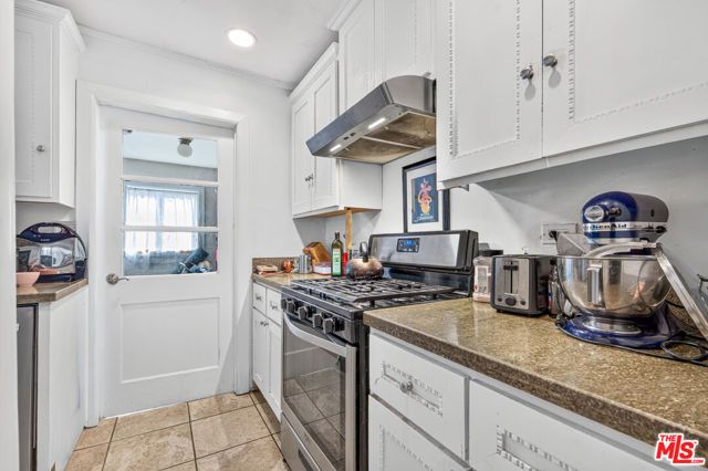 6226 Goodland Avenue, Los Angeles, CA 91606