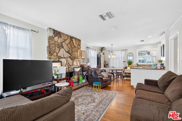 6226 Goodland Avenue, Los Angeles, CA 91606