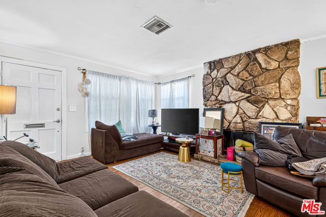 6226 Goodland Avenue, Los Angeles, CA 91606
