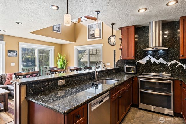 491 Maple Grove Road, Port Angeles, WA 98363