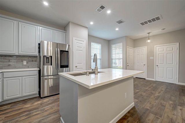 458 Ashford Cove, Dickinson, TX 77539