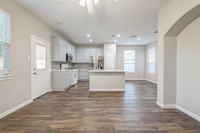 458 Ashford Cove, Dickinson, TX 77539