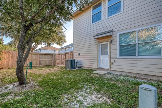 458 Ashford Cove, Dickinson, TX 77539