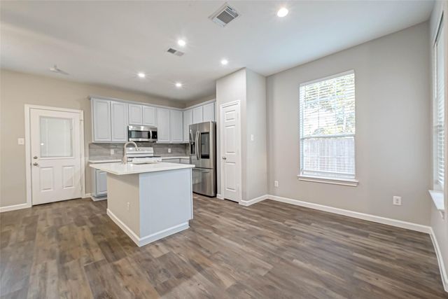 458 Ashford Cove, Dickinson, TX 77539