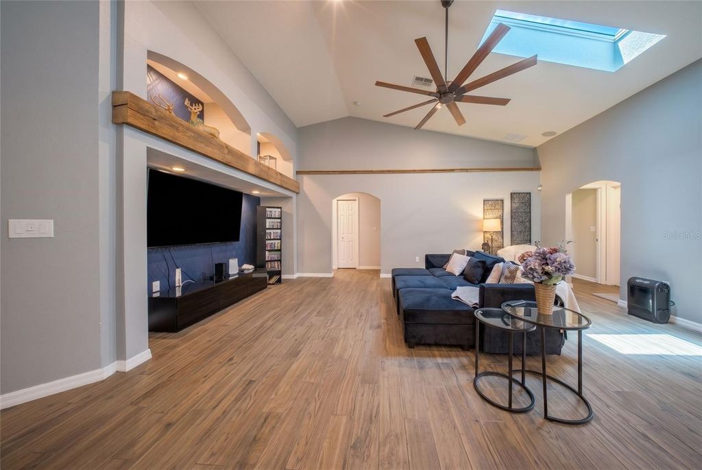 Image 13 of property listing at 4926 EMILEE GRACE LANE, St Cloud, FL 34771