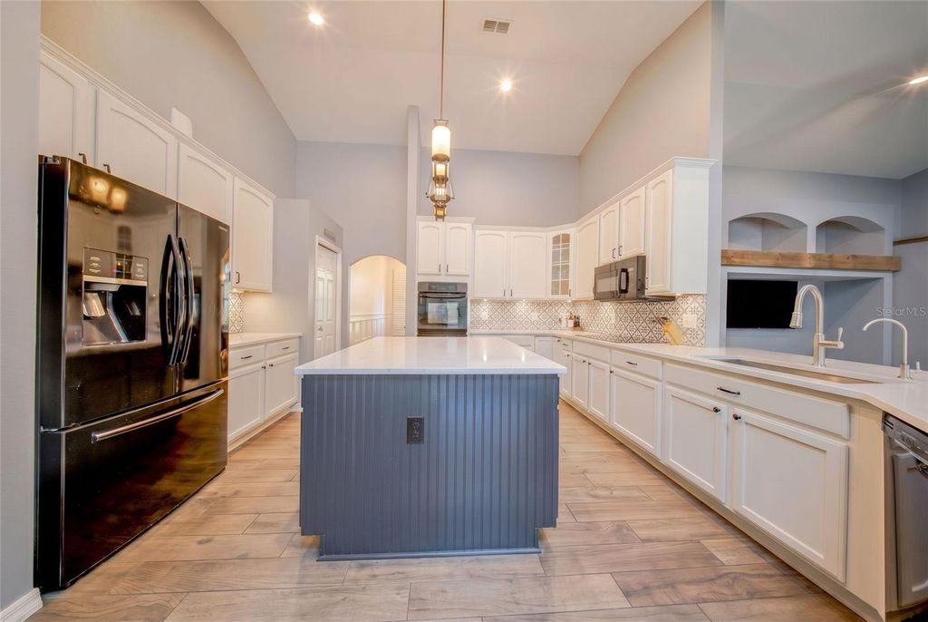 Image 20 of property listing at 4926 EMILEE GRACE LANE, St Cloud, FL 34771