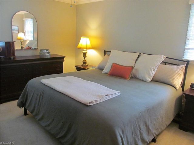 170 Queens Court, Clemmons, NC 27012