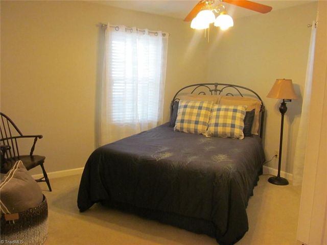 170 Queens Court, Clemmons, NC 27012