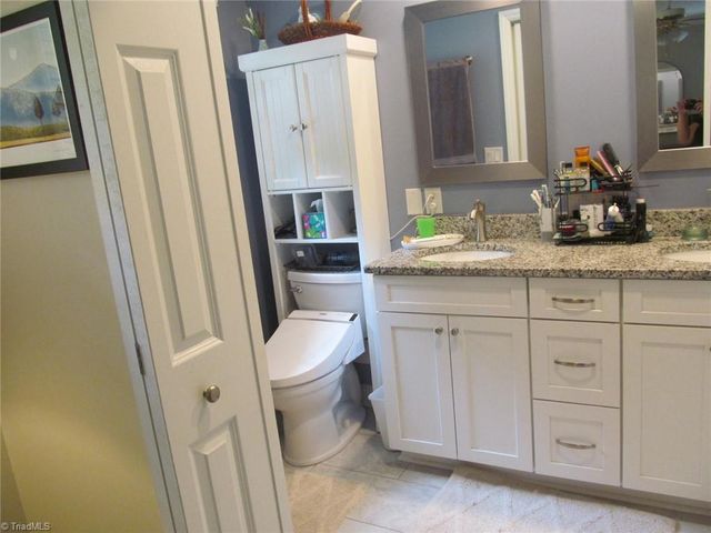 170 Queens Court, Clemmons, NC 27012