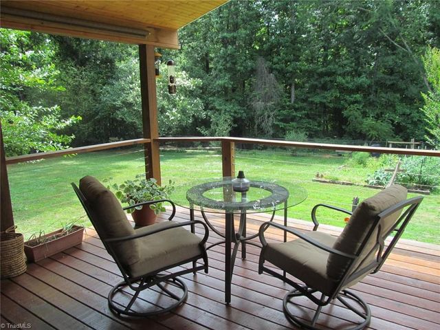 170 Queens Court, Clemmons, NC 27012
