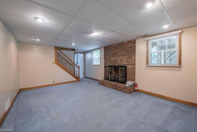 170 Queens Court, Clemmons, NC 27012