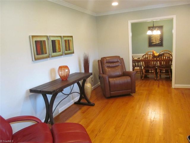 170 Queens Court, Clemmons, NC 27012