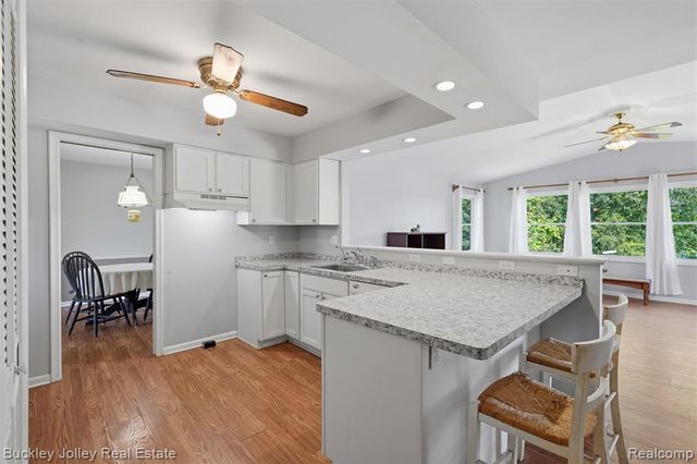 10507 Lafollette Drive, Brighton, MI 48114